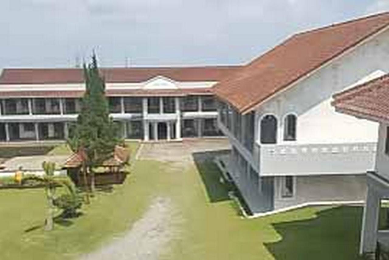 Hotel Puspa Sari Redpartner Ciater Eksteriør billede